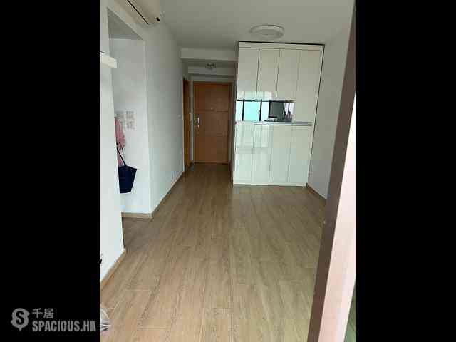 Tai Kok Tsui - Harbour Green Tower 5 05