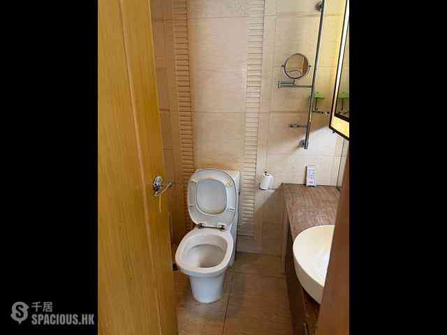 Tai Kok Tsui - Harbour Green Tower 5 06