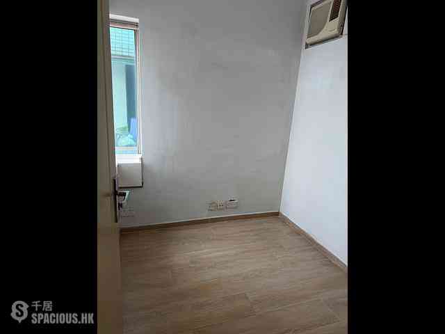 Tai Kok Tsui - Harbour Green Tower 5 07