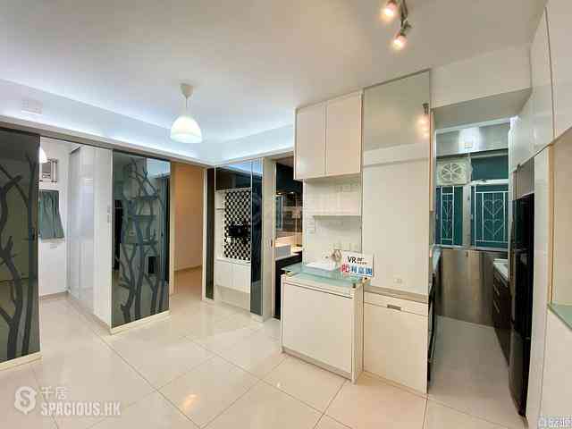 Tai Hang - Lily Court 01