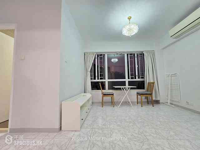 Quarry Bay - King's View Court 02