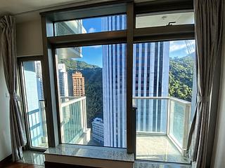 Wan Chai - The Avenue 03