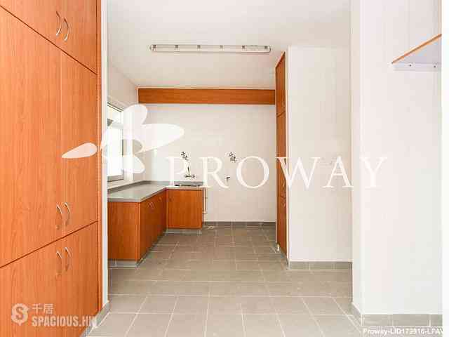 Jardines Lookout - 111, Mount Butler Road 09