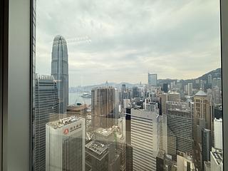 中环 - The Center 09