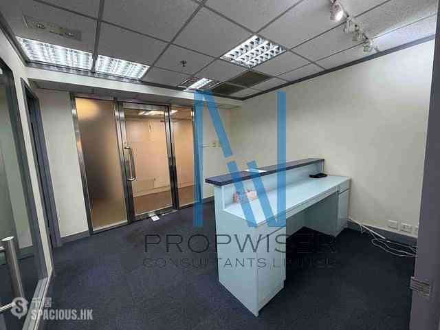 Sheung Wan - Shun Tak Centre - West Tower 07
