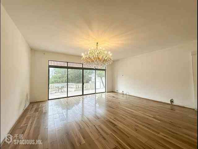 Repulse Bay - Villa Corniche 01