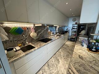 Chung Hom Kok - Pinewaver Villas 14