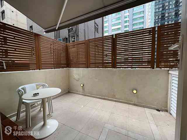 Wan Chai - Siu Fung Building 08