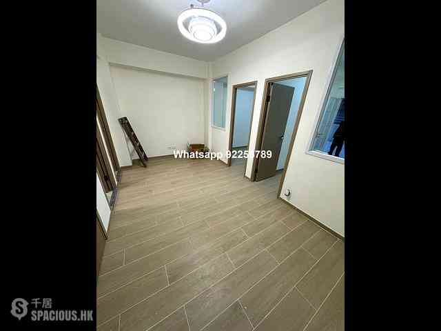 Sheung Wan - On Wah Building 02