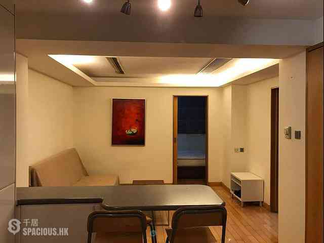Wan Chai - Cheong Chun Building 02