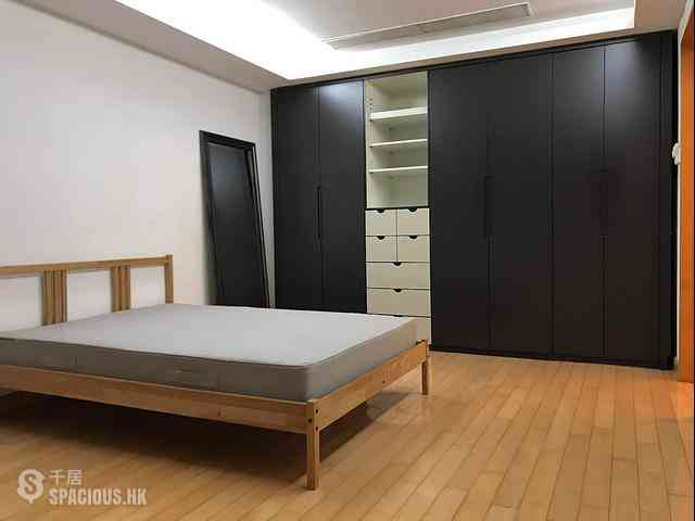Wan Chai - Cheong Chun Building 12