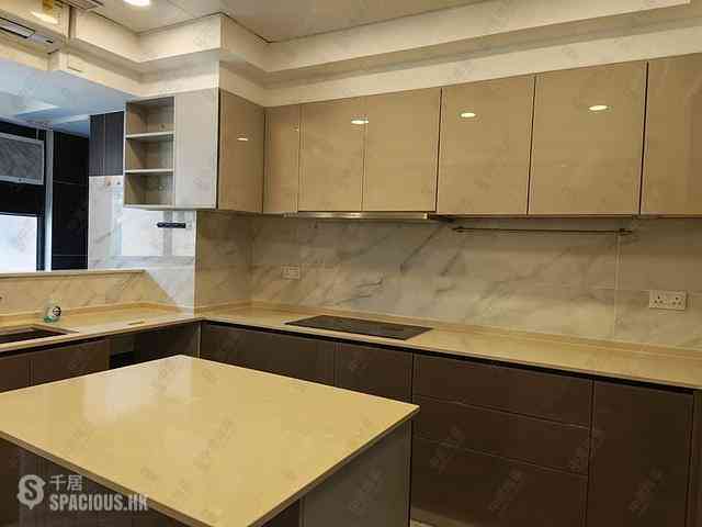Mid Levels West - Scenic Heights Block 2 06