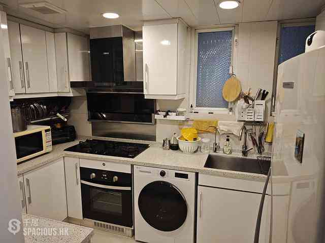 Causeway Bay - Bay View Mansion 06