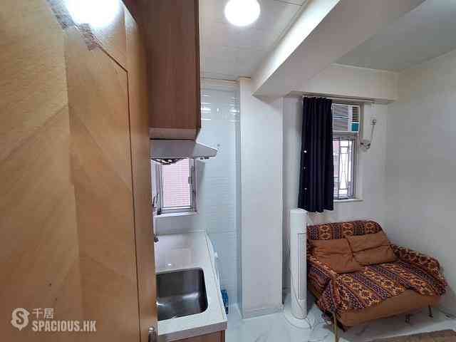 Sham Shui Po - 82-84, Apliu Street 03