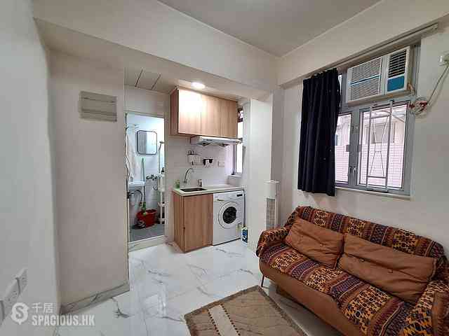 Sham Shui Po - 82-84, Apliu Street 01