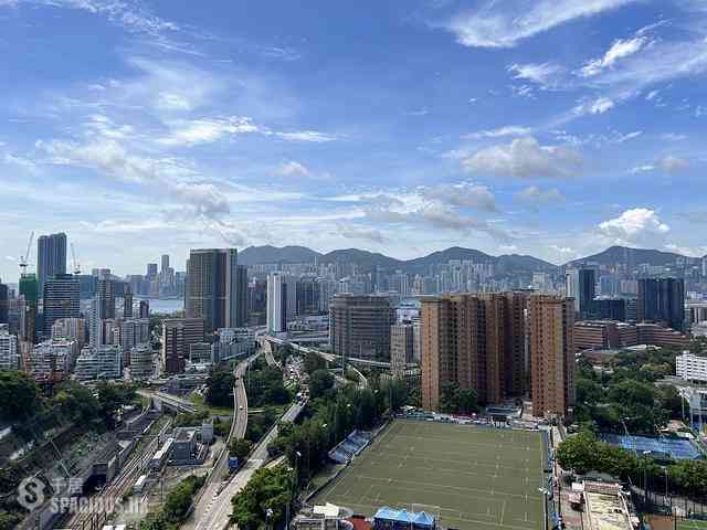 Yau Ma Tei - Parc Palais 01