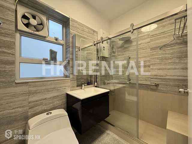 Mid Levels Central - Emerald Court 06