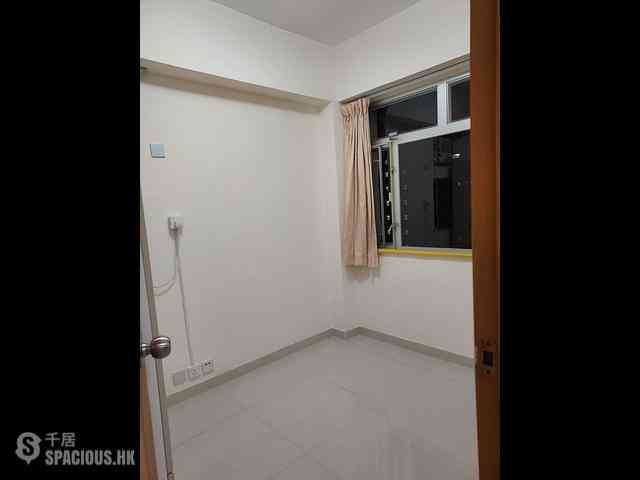 North Point - Yiu Ming Building 05