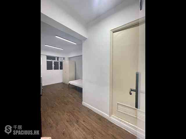 Sheung Wan - 113-115, Wing Lok Street 04