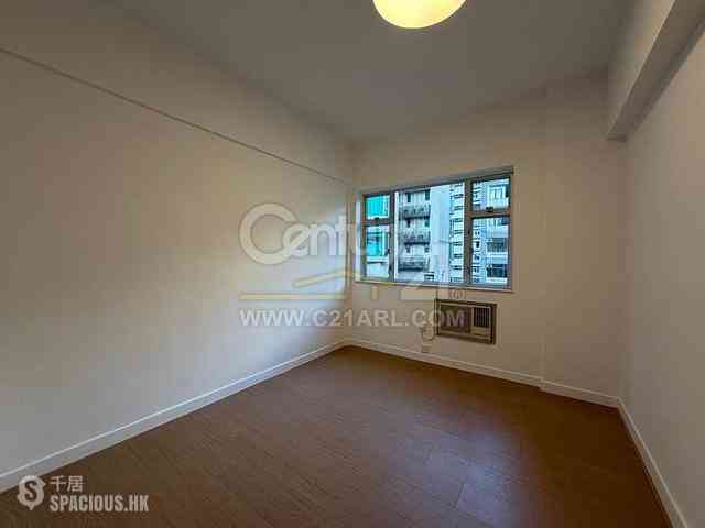 Mid Levels Central - Emerald Court 11