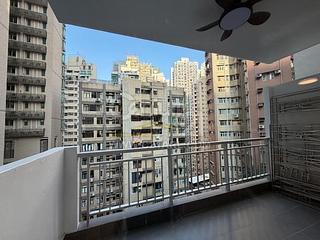 Mid Levels Central - Emerald Court 03