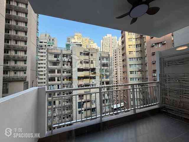 Mid Levels Central - Emerald Court 03