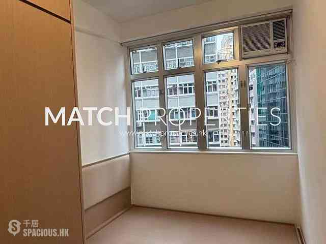Wan Chai - Kwong Wah Building 05