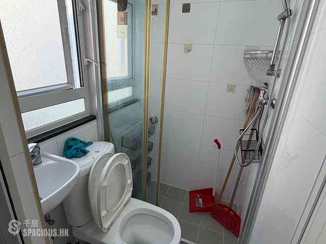 North Point - Ying Wah Court 03