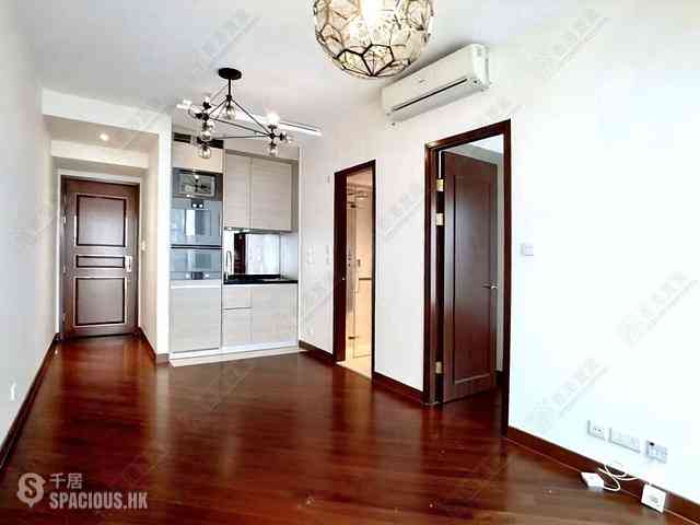 Wan Chai - The Avenue Phase 1 02