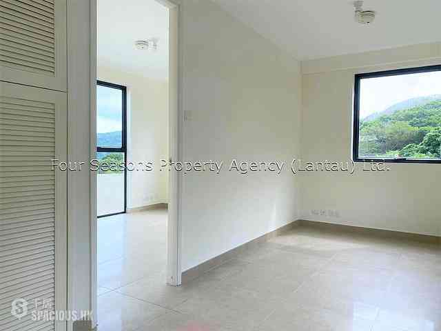 South Lantau - Tong Fuk 16