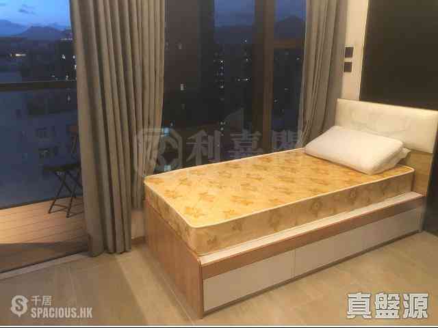 North Point - One Prestige 03