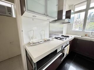 Tung Chung - Coastal Skyline Phase 2 Le Bleu 27