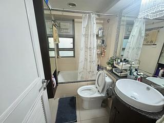 Tung Chung - Caribbean Coast Phase 4 Crystal Cove Tower 16 08