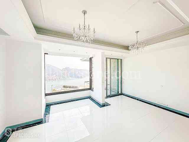 Repulse Bay - The Beachfront 01