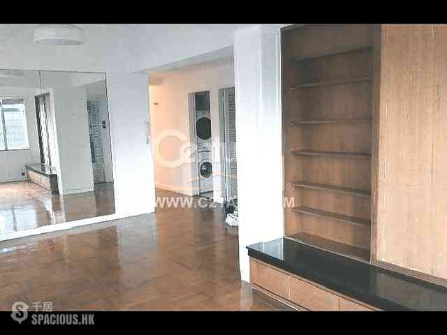 Mid Levels Central - Mackenny Court 04