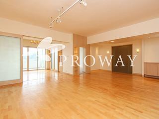 Happy Valley - Sanitarian Apartments 03
