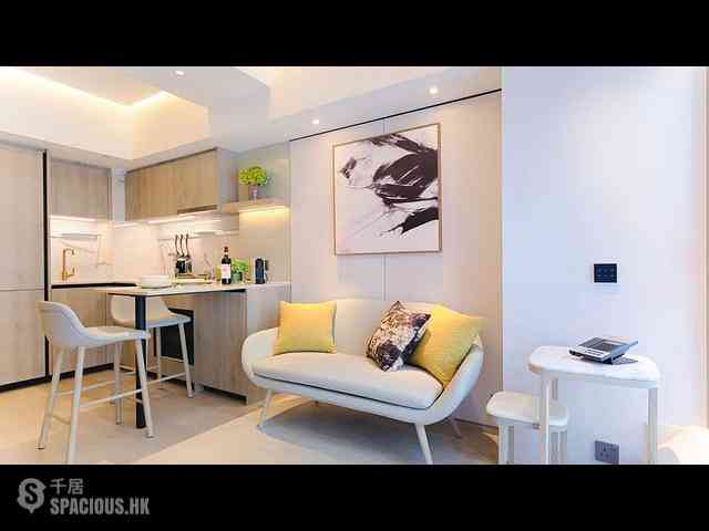 Sheung Wan - The Bauhinia 01
