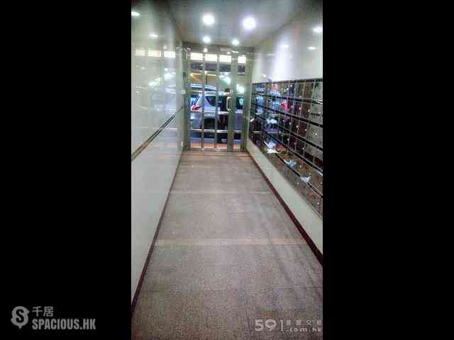 Wan Chai - Tonnochy Towers Block A 06