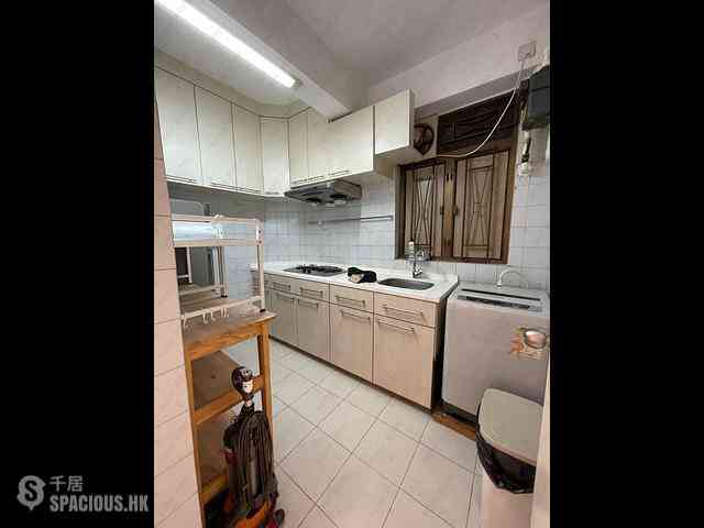 Sai Ying Pun - Hing Wah House 03