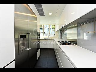 The Peak - Chelsea Court House 1 03