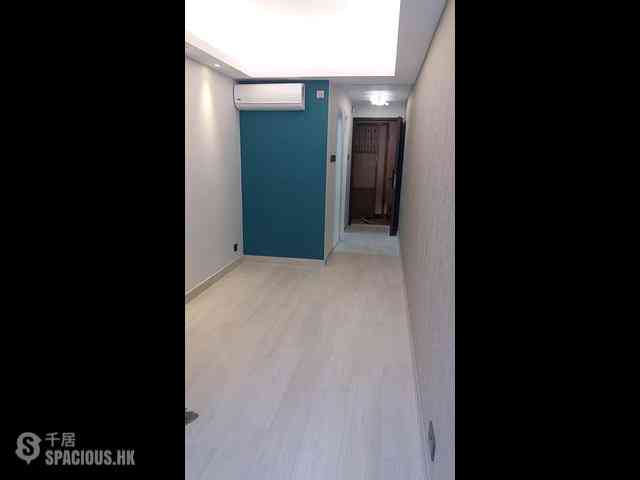 Wan Chai - Wai Lun Building 05