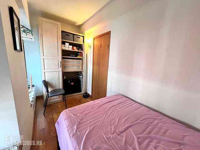 Wan Chai - 112, Johnston Road 06