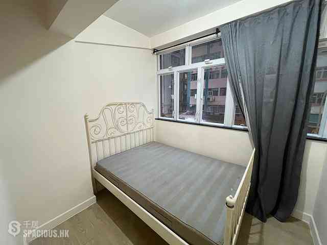 Sai Ying Pun - Lee Wah Mansion 04