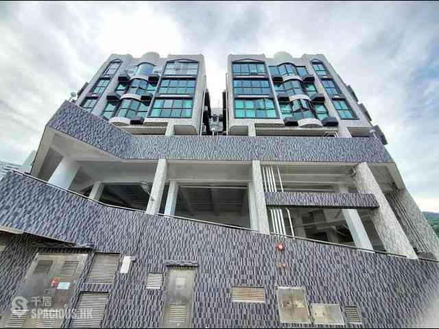 Stubbs Road - Crescent Heights 01