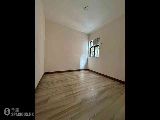 Wan Chai - King Sing House 03