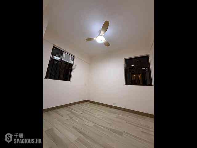 Wan Chai - King Sing House 05