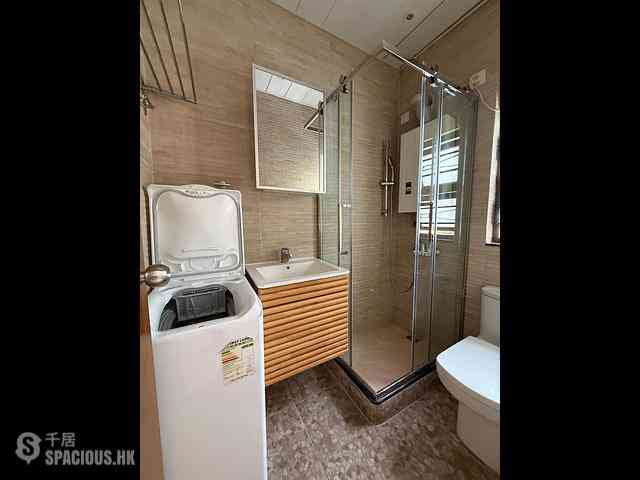 Wan Chai - King Sing House 06