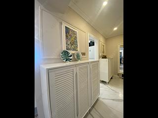 Mid Levels Central - The Grand Panorama Block 2 04