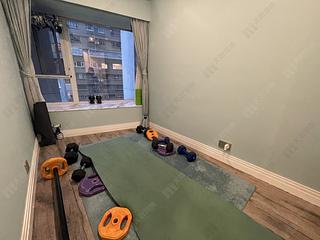 Mid Levels Central - The Grand Panorama Block 2 08