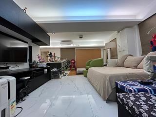 Wan Chai - Hay Wah Building Block A 06